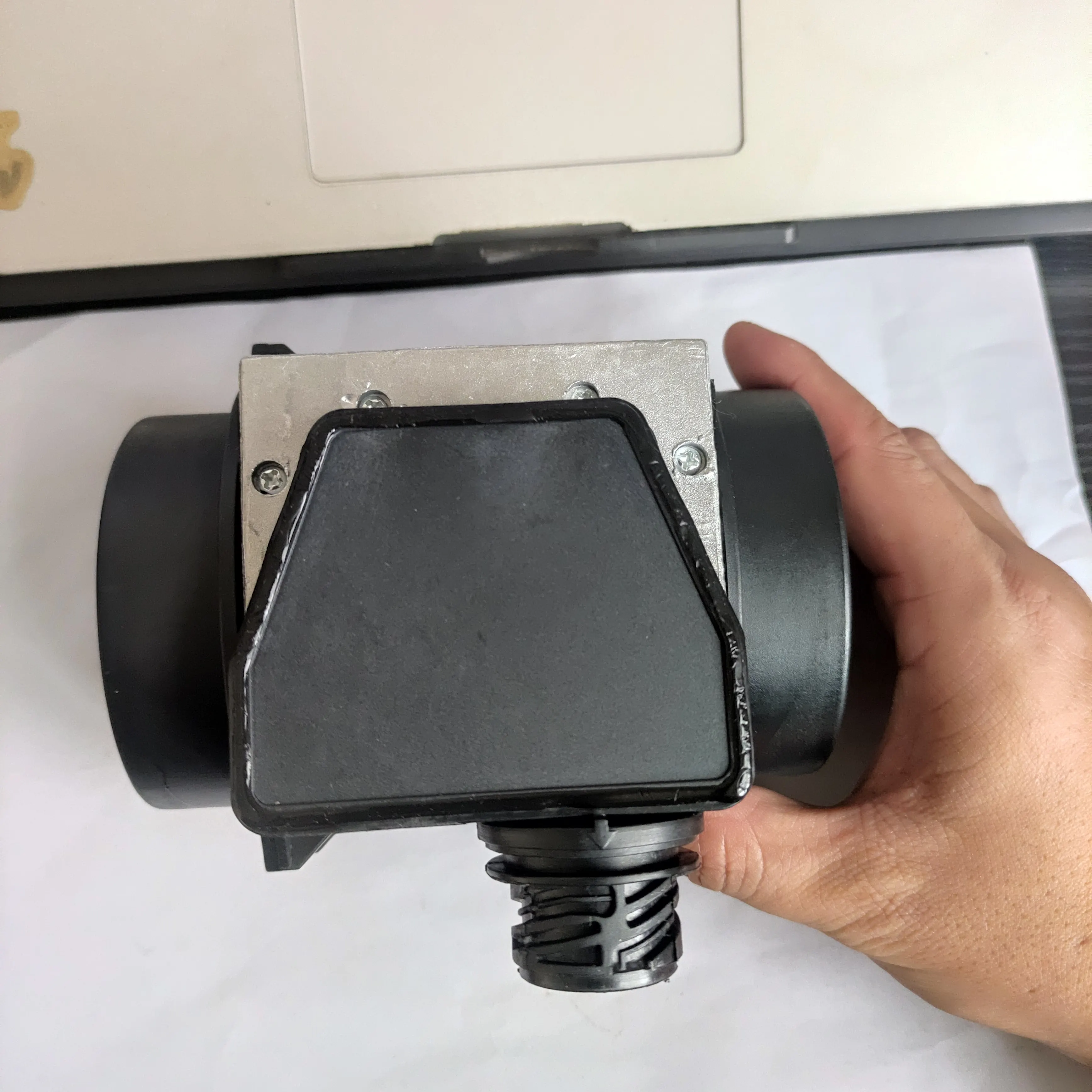 1pcs Mass Air Flow Sensor For BMW 3 E36 325 i E34 5 525 i iX 24V 