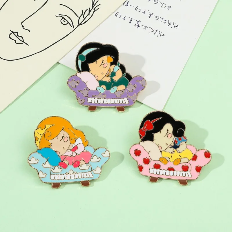 

New Disney Cartoon Brooch Anime Character Princess Series Snow White Metal Badge Bag Accessories Student Trend Accessories