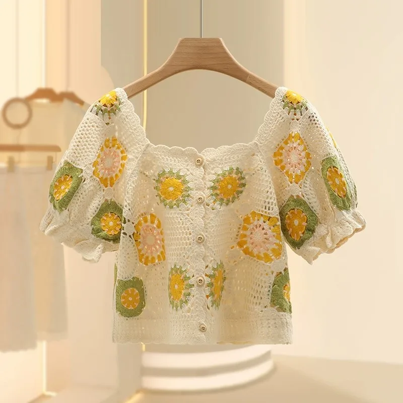 グラニースクエアかぎ針編みトップパフスリーブスクエアネックボタン