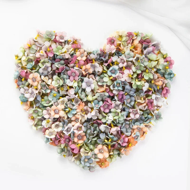 100/200PCS 인공 꽃 Diy 사탕 상자 웨딩 파티 홈 룸 장식 수제 축제 화환 실크 미니 데이지 DIY 선물