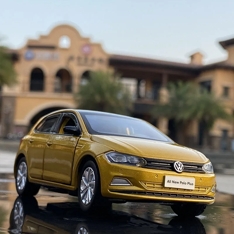 1:32 POLO Alloy Car Model Diecasts Metal Toy Vehicles Car Model Sound and Light Simulation Collection Miniature Scale Kids Gifts 2