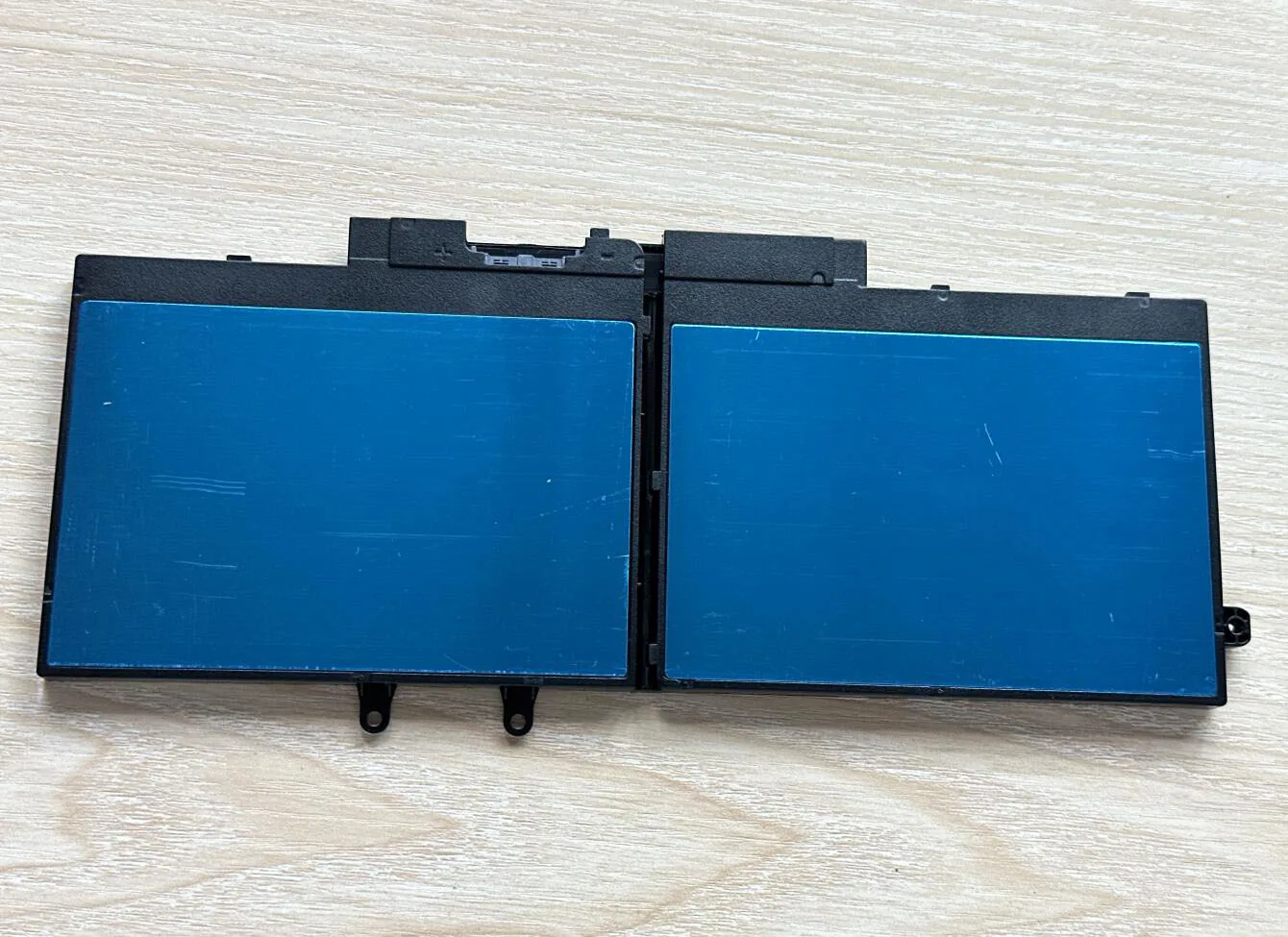 68Wh Laptop Battery Replacement For Dell Latitude 5401/5410/5411, 5501/5510/5511, Precision 3541/3551, Inspiron 7706 & 17 7500/7506 2-in-1 Black