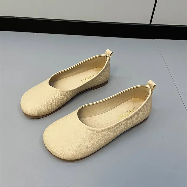 Women's Slip on Leather Loafers Spring Autumn Fashion Ballet Shoes Ladies Casual Round Toe Cute Flats Nurse Shoes Sneakers women shoes,women sneakers,women flats,casual shoes
