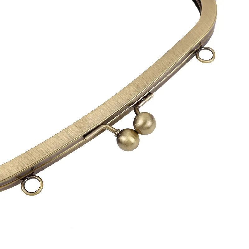 Рисунок 3 - Металлическая рамка для кошелька «сделай сам»