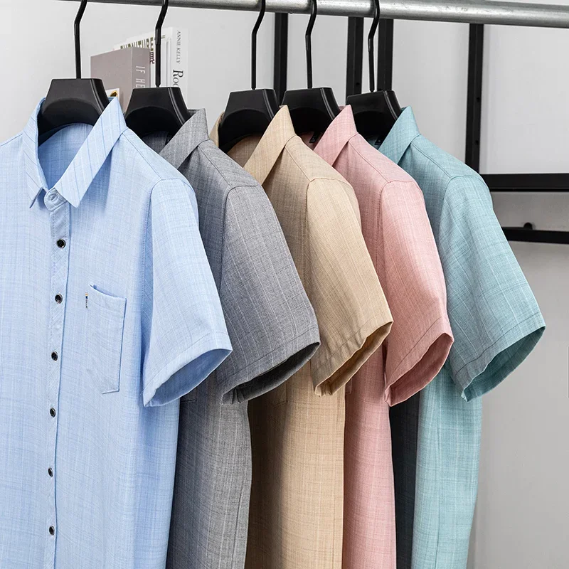 Polo casual da uomo in lino effetto scozzese a maniche corte, morbide e traspiranti, con taschino sul petto. - immagine 6