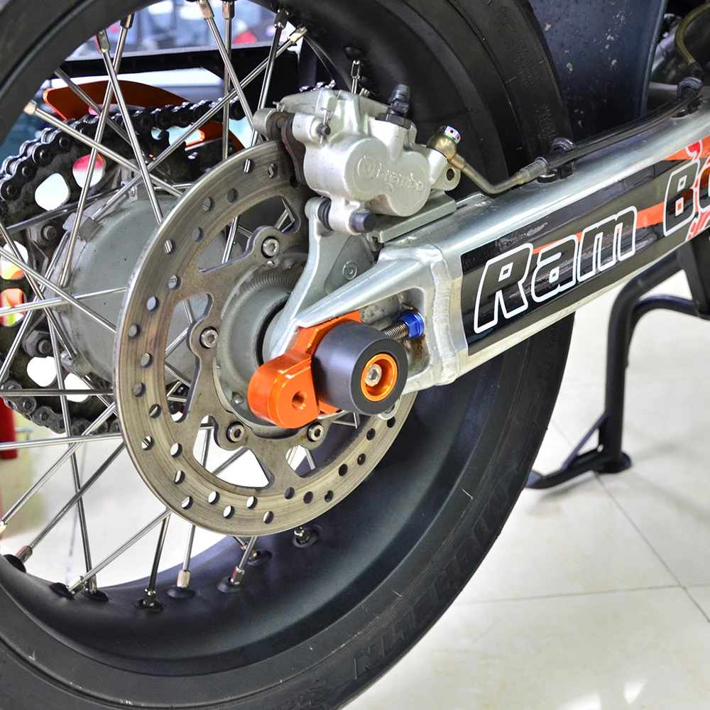 Für 2019–2025 KTM 690 SMC R Vorder-/Hinterrad-Achsenschieber für Husqvarna 701 Supermoto 2016–2025 690 SMC 07–11 690 Duke 2008–2019 – Detail 6