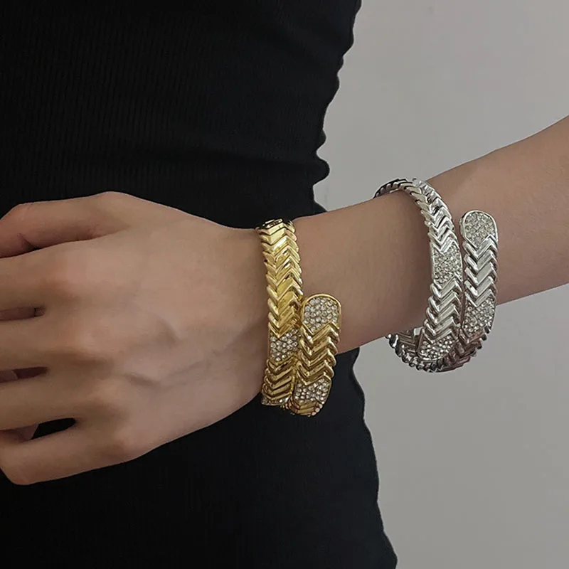 Rhinestone pave double layered snake bangle for women Snap clasp wide bangles vintage handmade elegant jewelry new in 2
