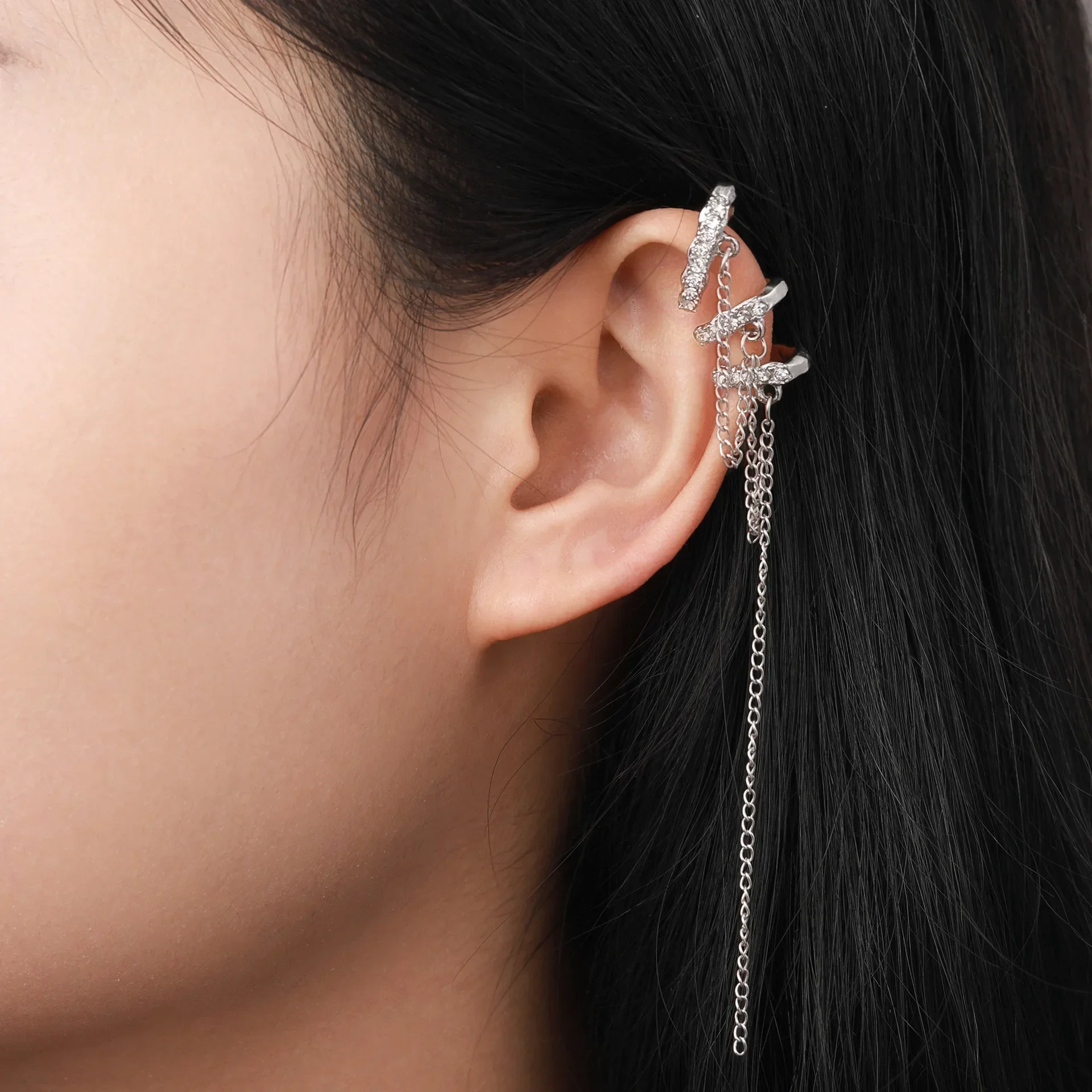

Ethnic Design Handmade Tassel Earrings Light Luxury Ear Clip Female