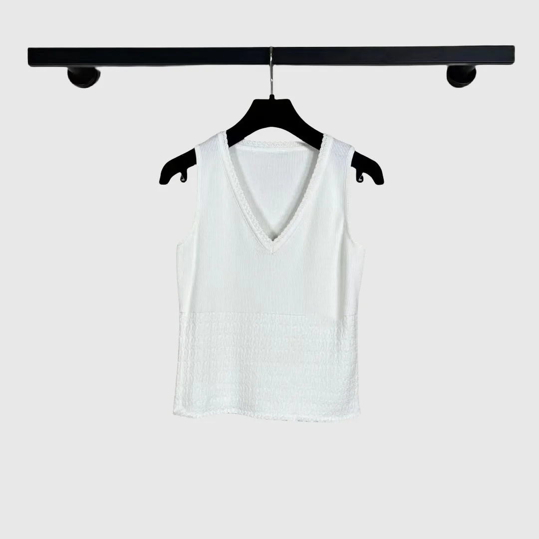 

Spring and summer new women's knitted vest with studded loose top