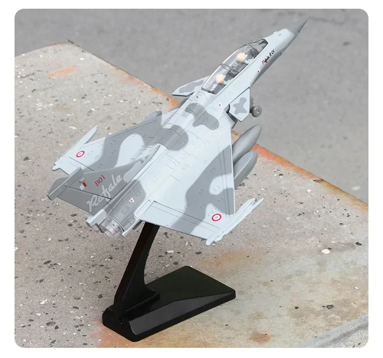 합금 Rafale 전투기 모델 음향 광학 반환력 항공 군사 항공기 모델 장난감 장식 선물
