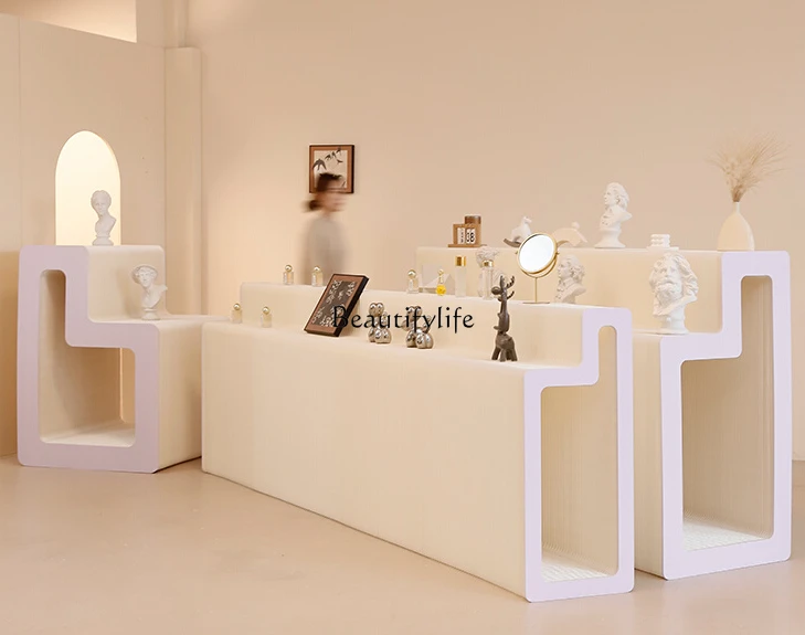 

Plastic Art Hollow Long Display Cabinet Clothing Store Exhibition Display