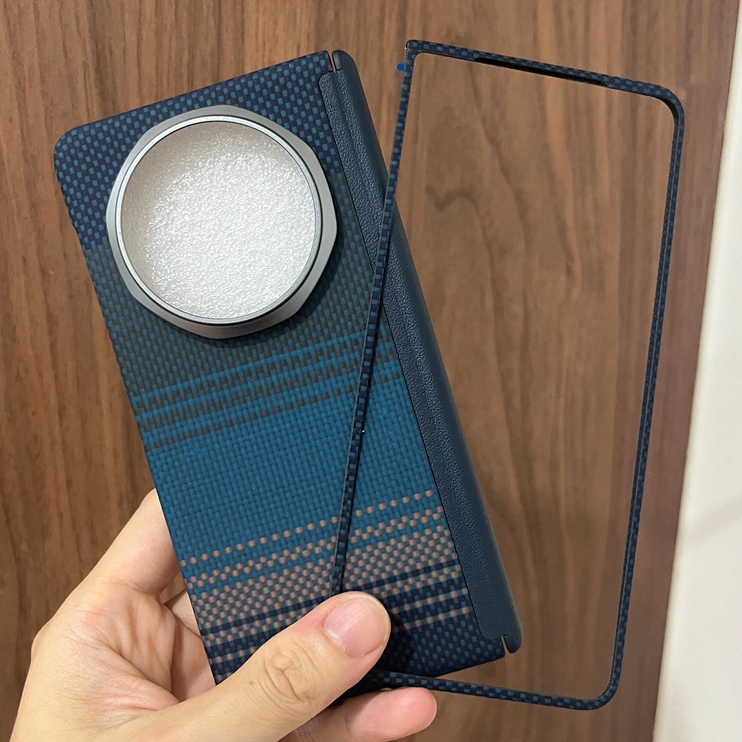 Premium Magnetic Carbon Fiber Hinge Phone Case for Huawei Honor Magic V3 5G - Magsafe Compatible