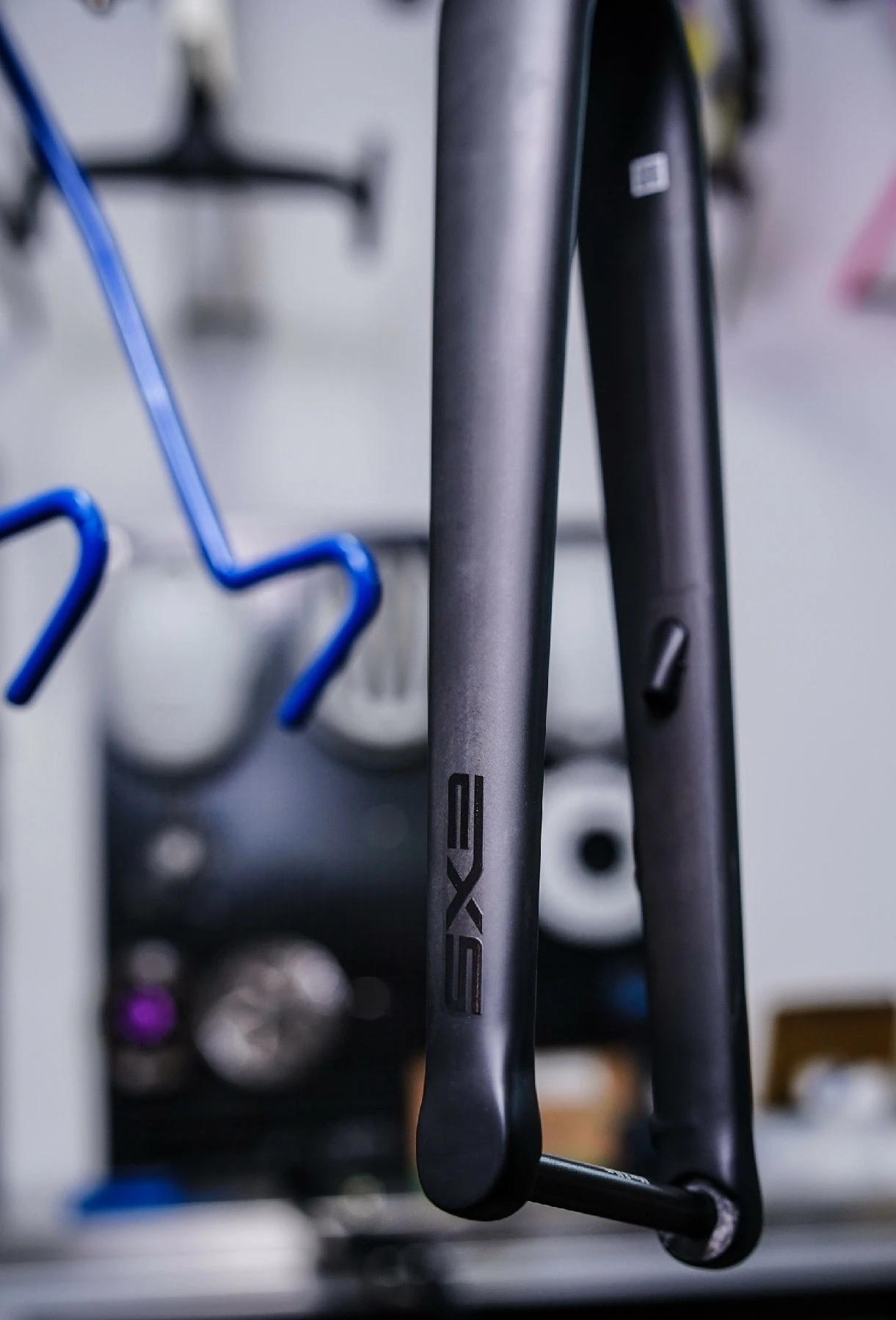 EXS FK00　カーボン フロントフォーク　TARMAC SL6　AETHOS SL6 - AETHOS - BMC SLR INTEGRATED CABLES FORK by EXS FK-00