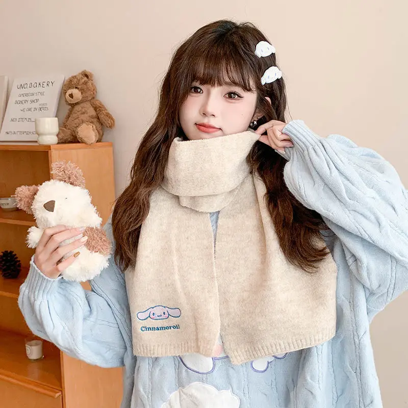 وشاح من الصوف الأصلي المعتمد من Miniso Sanrio وشاح لطيف على شكل قلب فتاة كرتونية دافئ ومريح من Katie Cat Kuromi