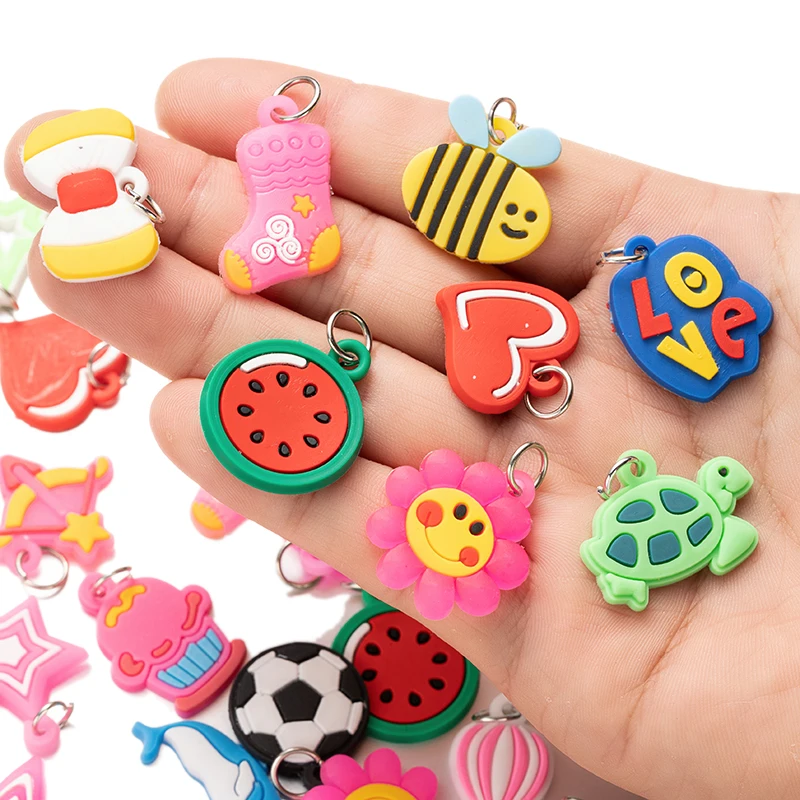 KISSITTY 50-Piece Random Mixed Color Cloth Flower Charms 25...