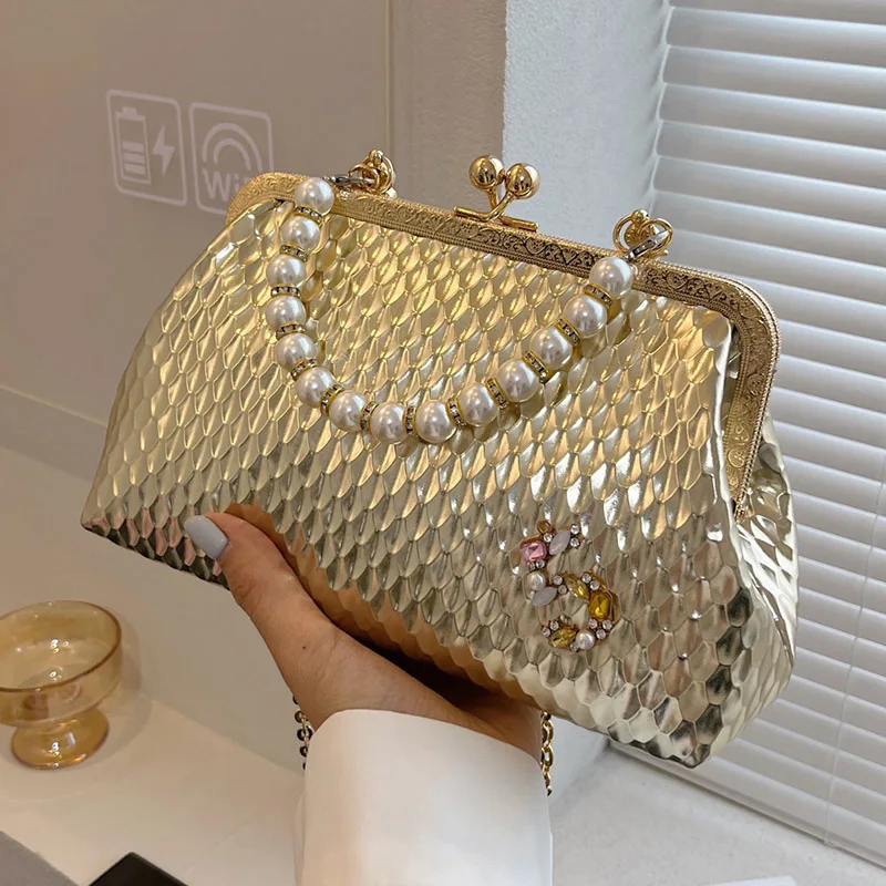 Women Handbags Crossbody Bags Luxury Designer Shoulder Bags Gold Silver Pearl Evening Clutch Chain Shell Clip Party