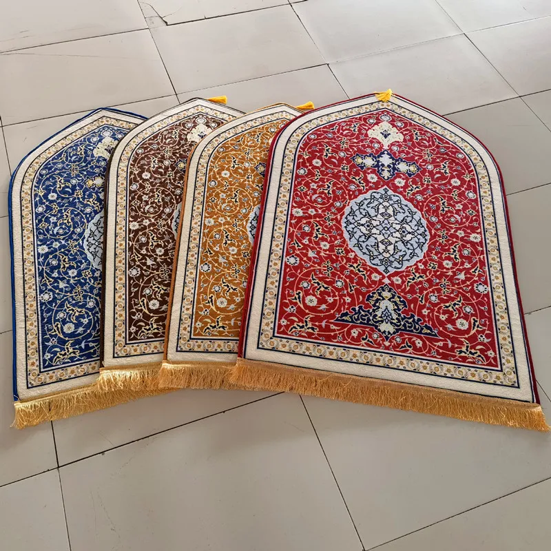 

Printed Anti-slip Flannel Prayer Mat for Muslim Ramadan Thickened Soft Prayer Mat Portable Travel Prayer Rugs Worship Carpets