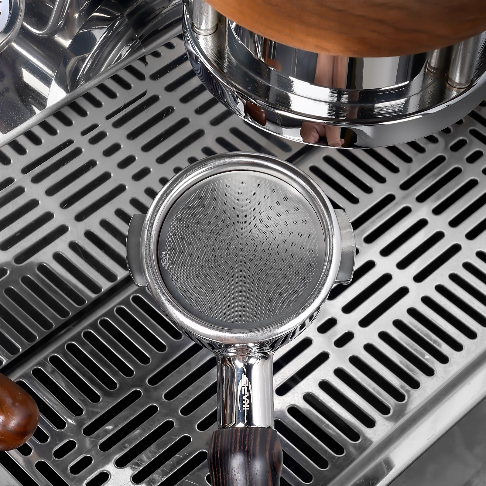 IKAPE Espresso Puck Screen V4 0.8mm Thickness Reusable Metal Thin & light Coffee Filters Food-grade 316 Stainless Steel coffee accessories