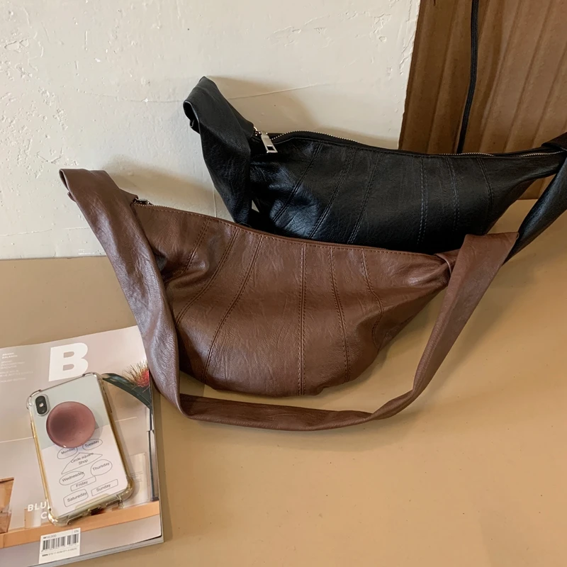 

Japanese dumpling bag women cross body bag ox horn bag vintage senior sense waist bag casual shoulder bag