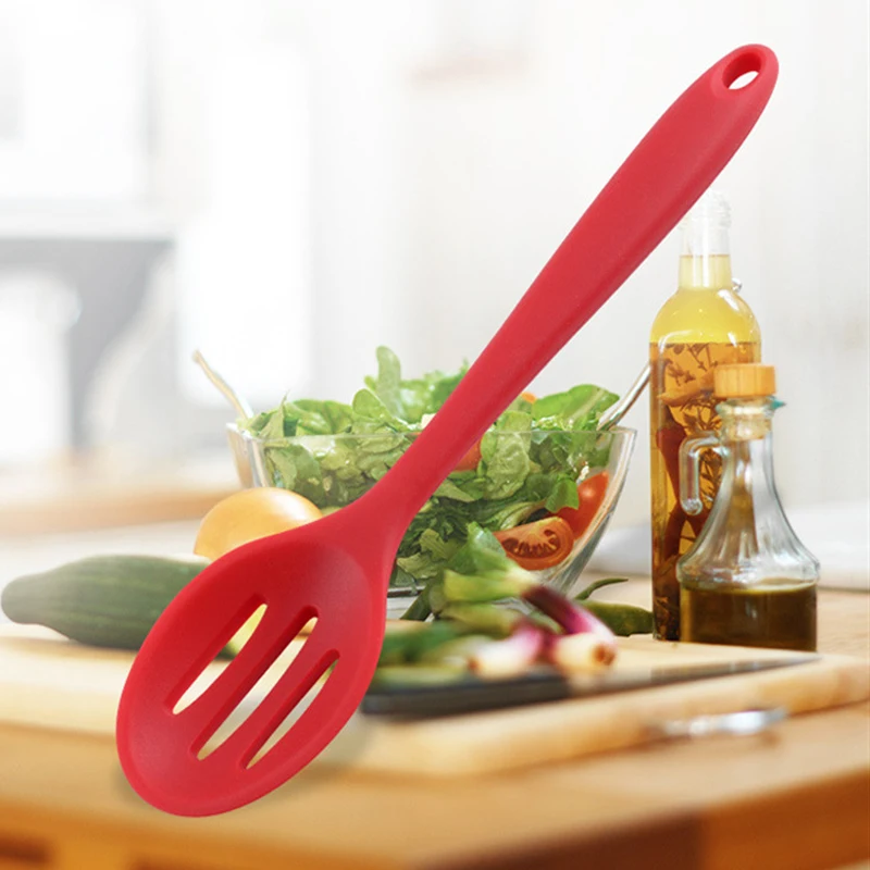 Silicone Slotted Spoon Large Silicone Kitchen Scoop Drainer Spoon Long Handle Kitchen Strainer Non-stick Cooking Utensils
