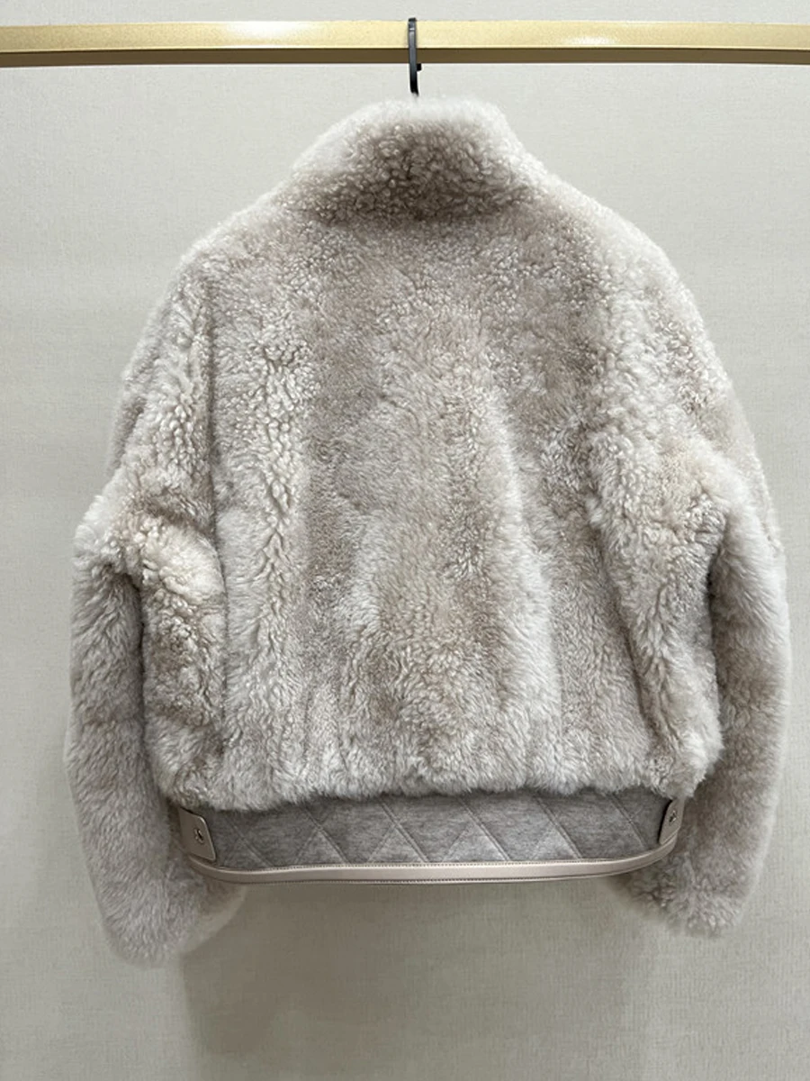 Рисунок 5 - Женская одежда высокого качества