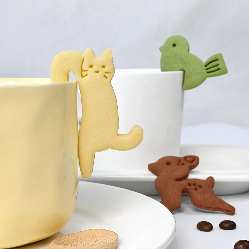 Hanging Cup Fawn Bird Cat Squirrel Biscuit Mold Cartoon Animal Cookie Cutter 3D Cookies Fondant Mold Cake Decorating Baking