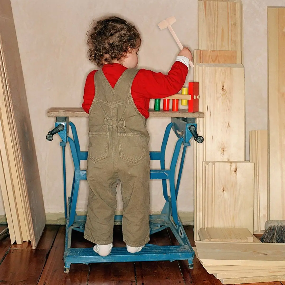 10Pcs 나무 망치 어린이를위한 창조적 인 작은 미니 망치 안전하고 부드러운 표면 손 눈 조정 민첩성 도구