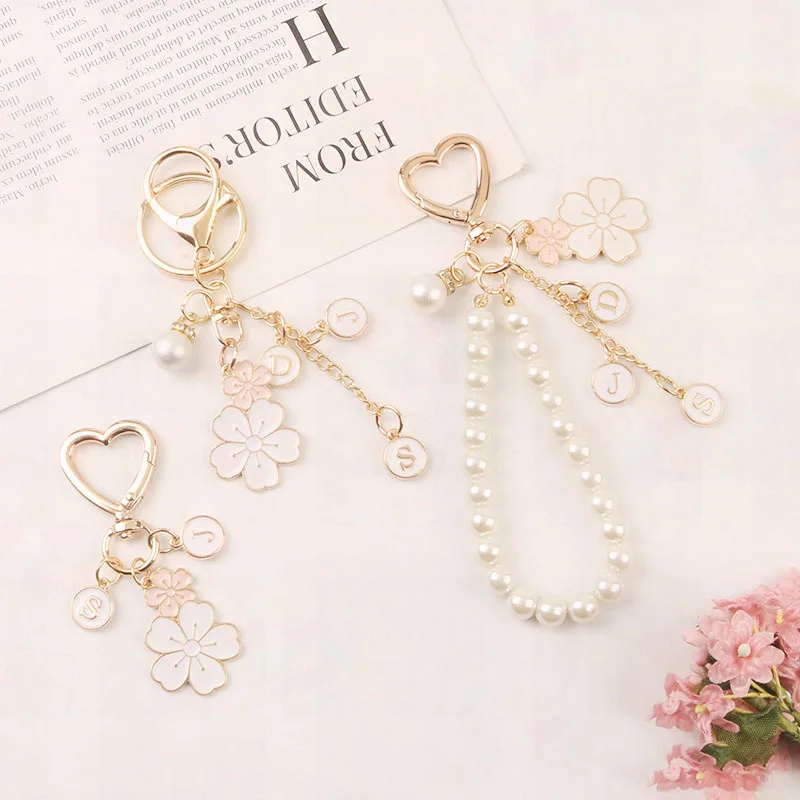 CreativeTwinFlowerKeychainCuteWhiteFlowerLetterPearlKeyRing