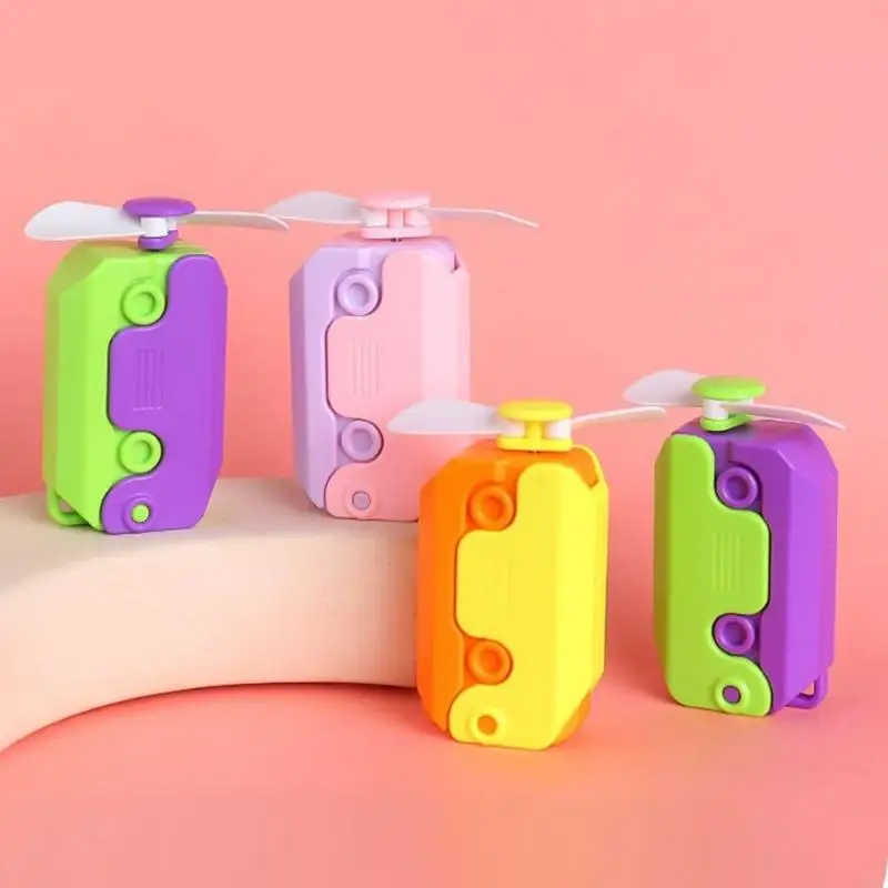 Fidgets 장난감 기능을 갖춘 미니 USB 충전식 휴대용 팬 사무실 학교 여행을위한 귀여운 당근 디자인 휴대용 896C