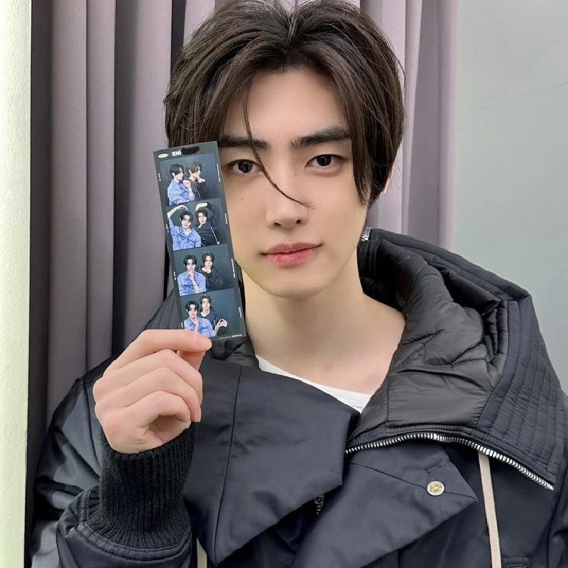 8Pcs/Set Kpop Idol JUNGWON HEESEUNG JAY Funny 4-Piece Grid Selfie Double-Sided Bookmark Card JACK SUNGHOON SUNOO NI-KI Fans Gift Bookmark Postcard