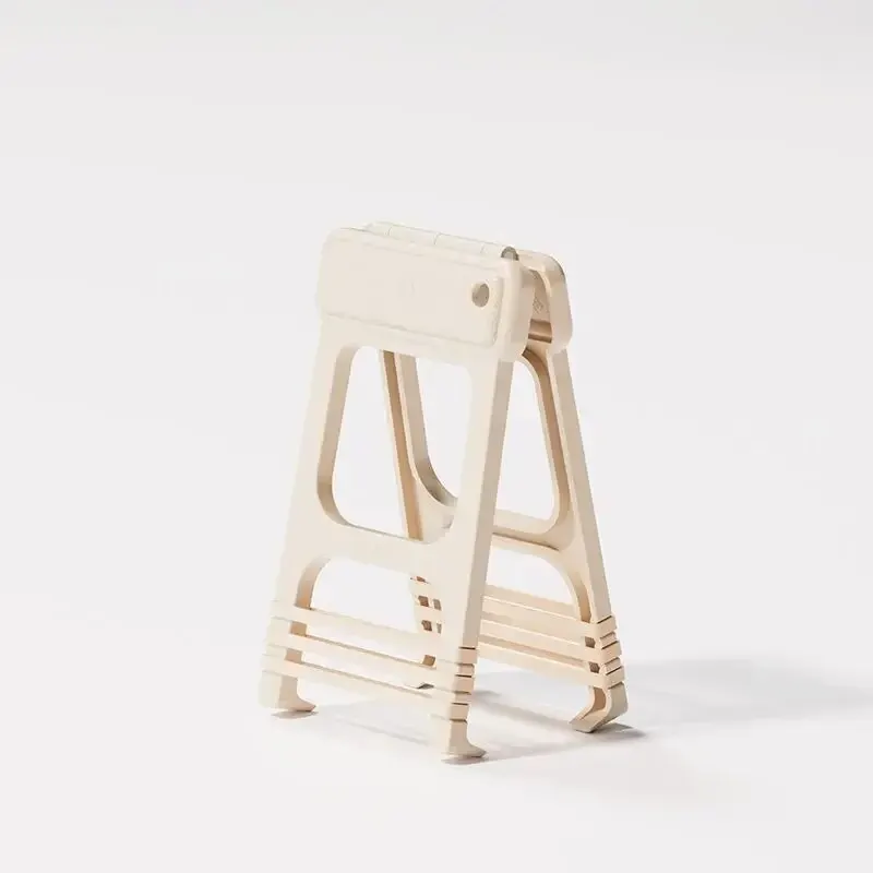 White dish clip