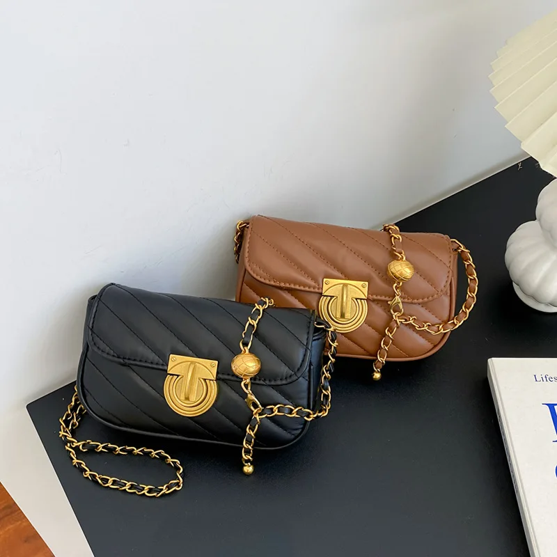 

Bags for women in autumn and winter new trendy fashion rhombus embroidery thread personalized lock crossbody bag chain bag