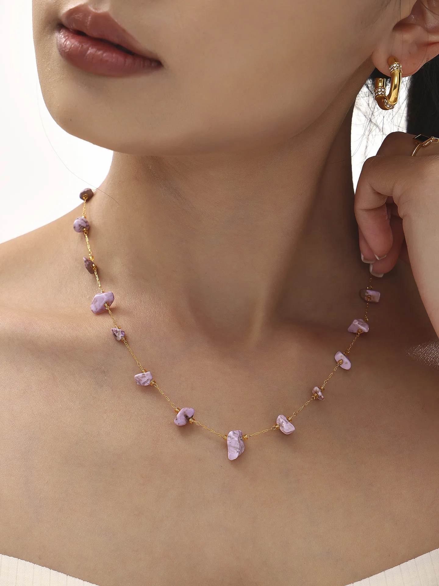 Mehrfarbige Naturstein-Anhänger-Halskette für Frauen, 316er Edelstahl, vergoldeter Perlenhalsband, böhmischer Modeschmuck – Detail 1