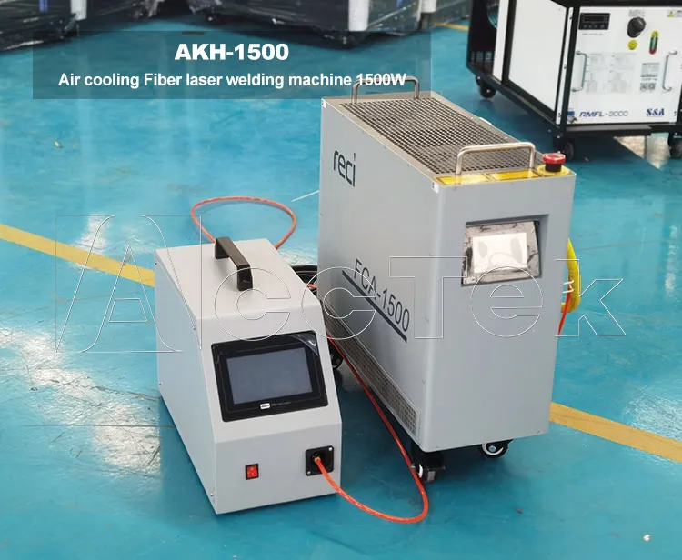 

Handheld Fiber Laser Welding Machine 1500W Air Cooling Reci Source