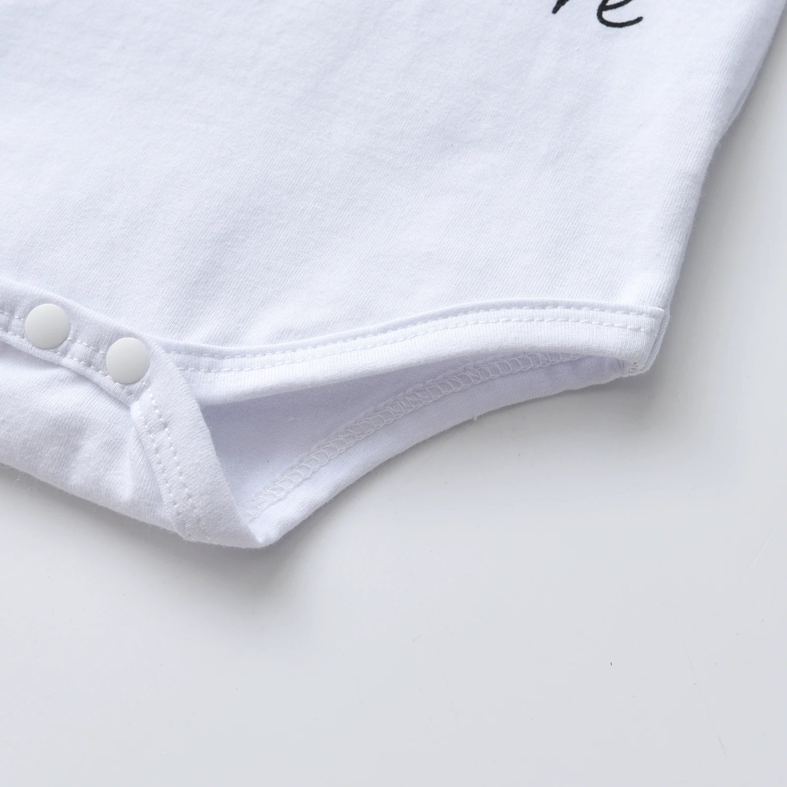 Description Picture 6 of item4pcs Newborn infant Baby Girl Cute Outfit 2024 New Printed Long Sleeve Romper Top Pants Headband Hat Preemie Girls Clothes Set