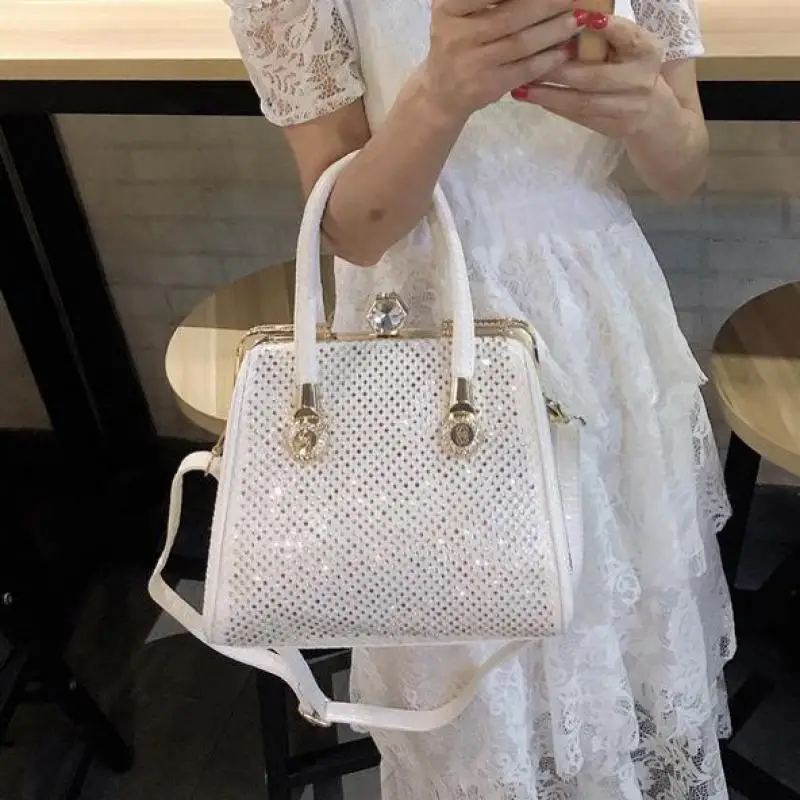 2023 New Light Luxury Fashion Diamond Inlaid Metal Frame Lock Clip Bag Classic Noble Luxury Brand Evening Banquet Women Handbag