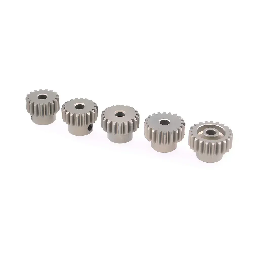 Ensemble de 8 pignons moteur RC M0.6 de différentes couleurs (rouge, bleu, vert, etc.) et tailles (13T à 20T), alignés par ordre croissant.