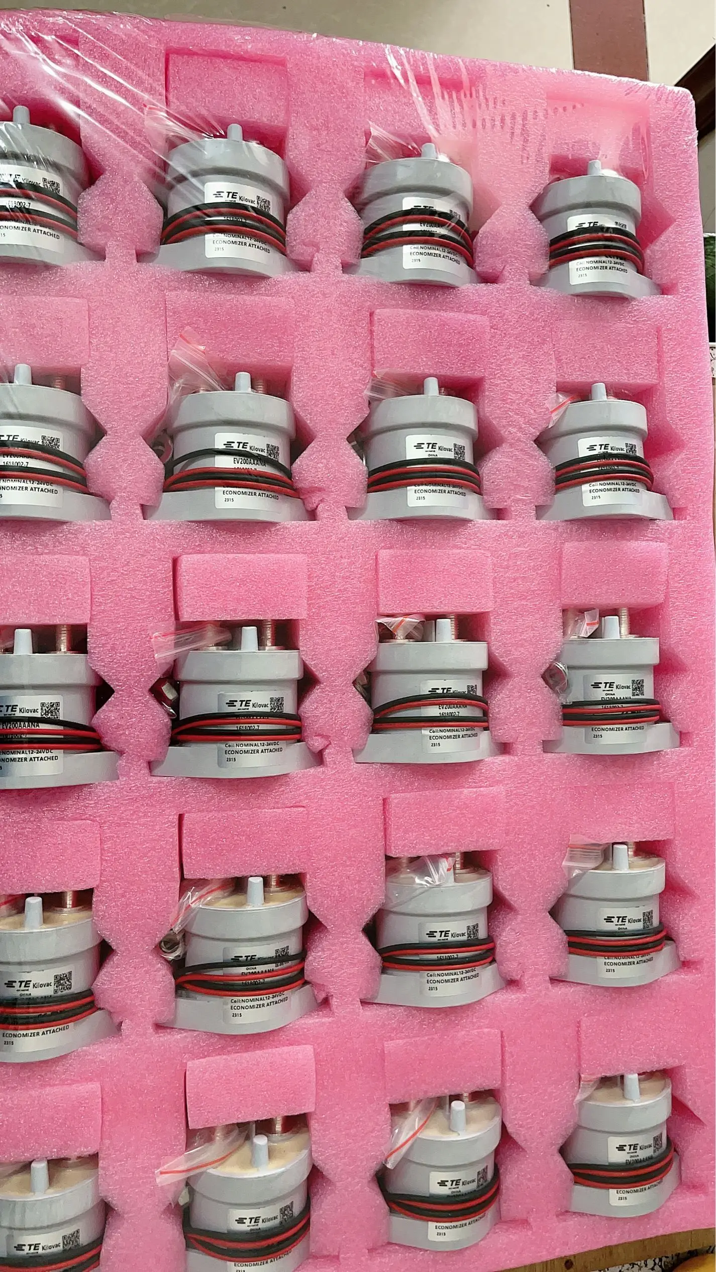 New TE Tyco HVDC Relay Contactor EV200AAANA Digital Part Number 1618002-7  Brand new original genuine products 6