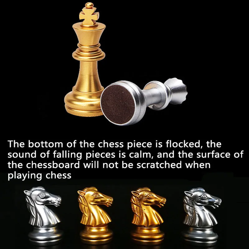 Peça de xadrez rei com design de logotipo quadriculado
