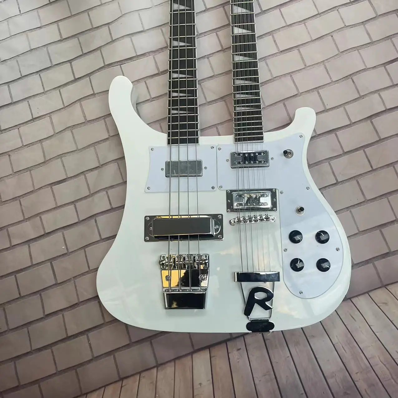 Rickenbacker 6Ickenback 4-String + Chitarra Elettrica A 12 Corde Chitarra Elettrica Integrata, Corpo Bianco, Lucido, Protezione Bianca