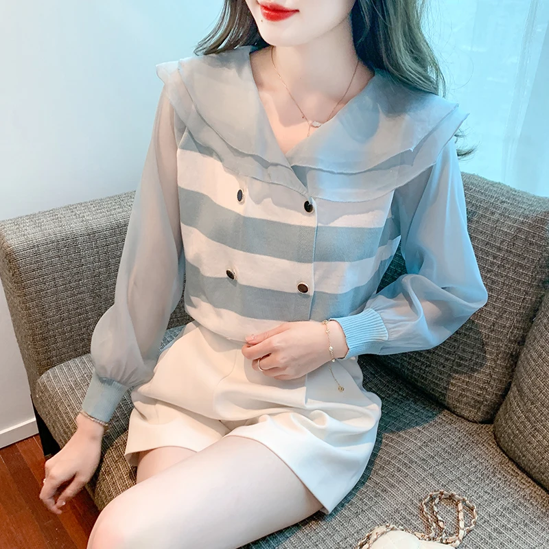 

2023 Autumn New Sweet Doll Neck Long sleeved Chiffon Shirt with Age Reducing Splicing Versatile Striped Knitted Top