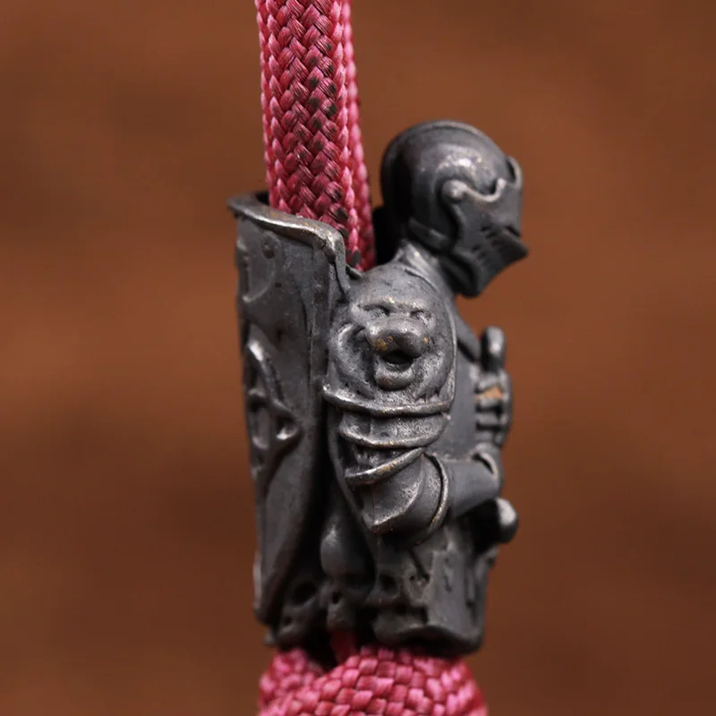 Paracord lanyard pendants Vicissitudes Templar Knight Brass EDC Retro Paracord Knife Beads Crusader Armor Warrior DIY Umbrella Rope Woven Lanyard Pendants