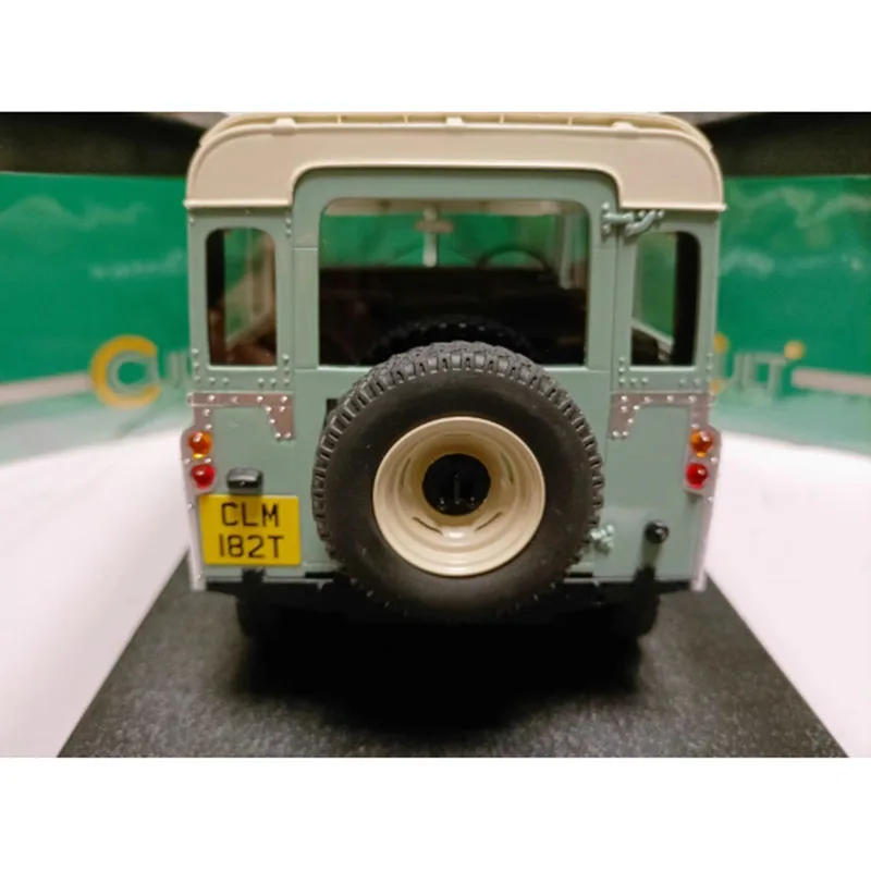 Cult 1/18 scale Land Rover 88 SIII 1978 Resin model car Classic
