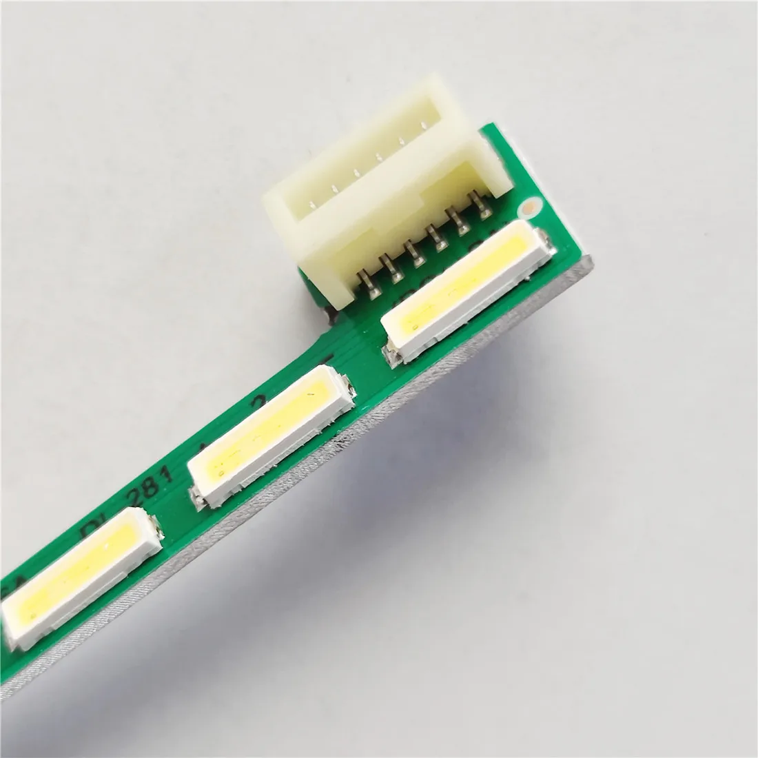LED backlight strip 64/68 lamp For LV273HIP 6916L-1604A 6916L-3095A 6916L-2916A 6916L-2517C 3V/led