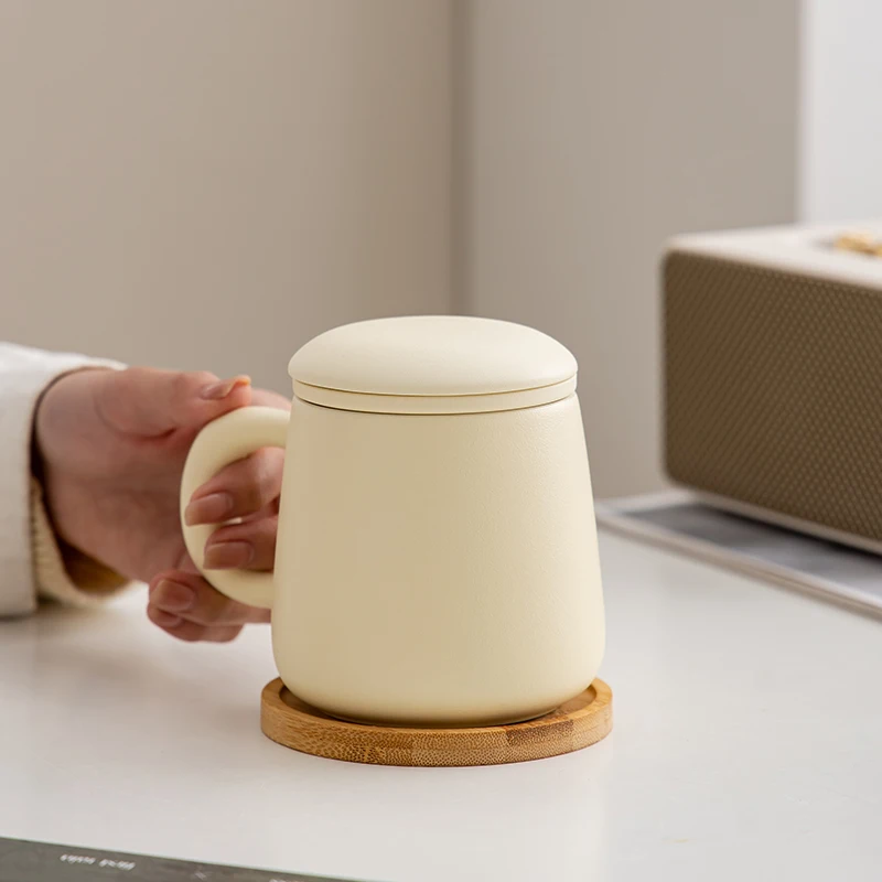 Chinese Style Tea Filtering and Separation Cups, With Cover White Porcelain Personal Mug, Home Drinkware Ceramic Office Cup, 1Pc