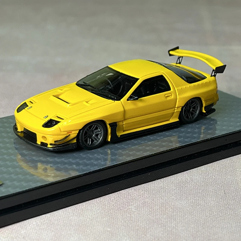

Модель YM 1:64 RX7 FD3S, модель автомобиля с литым полимерным покрытием