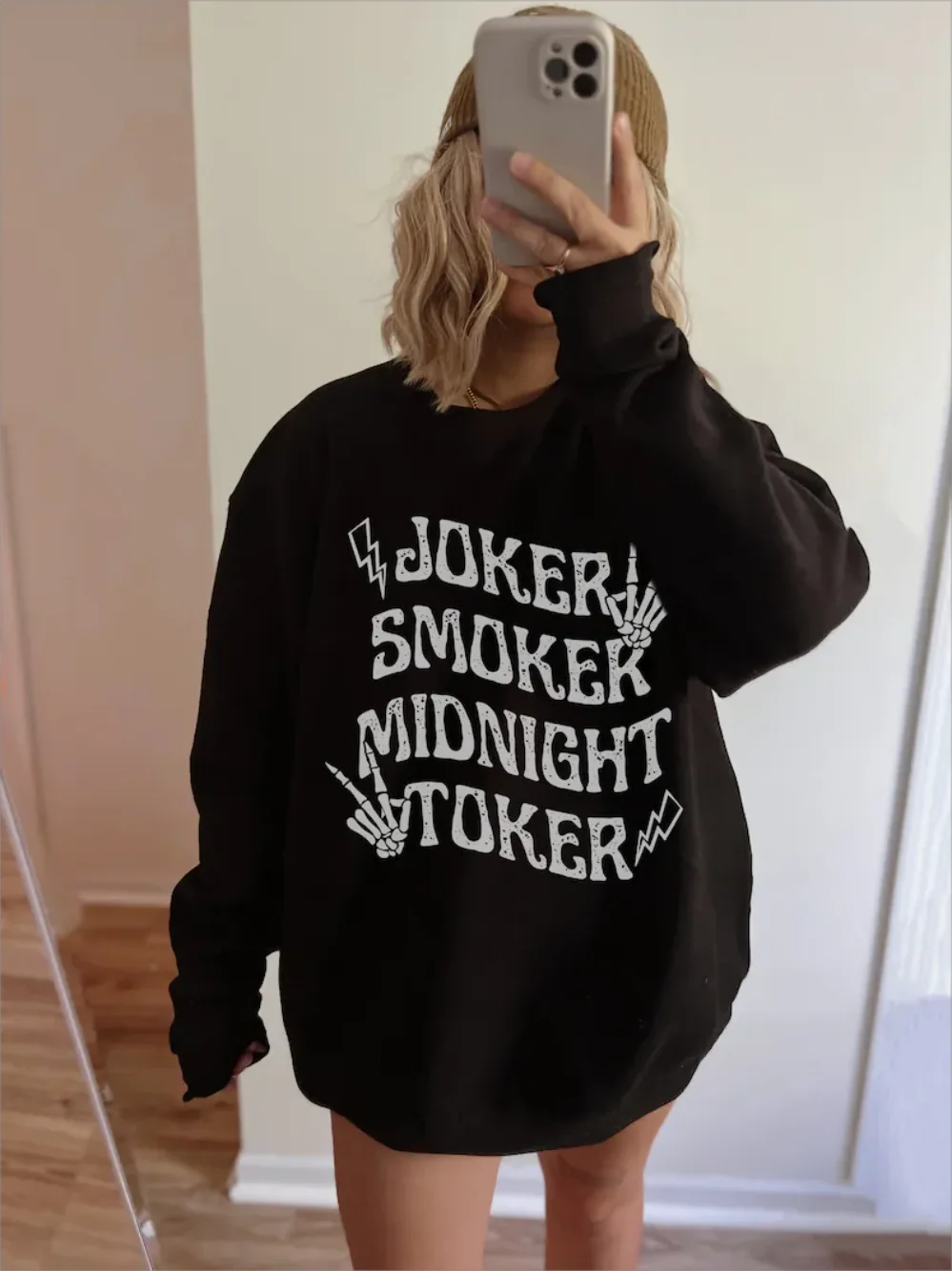 Joker Smoker Crewneck Sweatshirt Retro Vintage Style Funny Pullover Women Clothing Winter retro metal windproof heavy armor kerosene oil lighter grinding wheel flint cigarette lighters men smoker gift