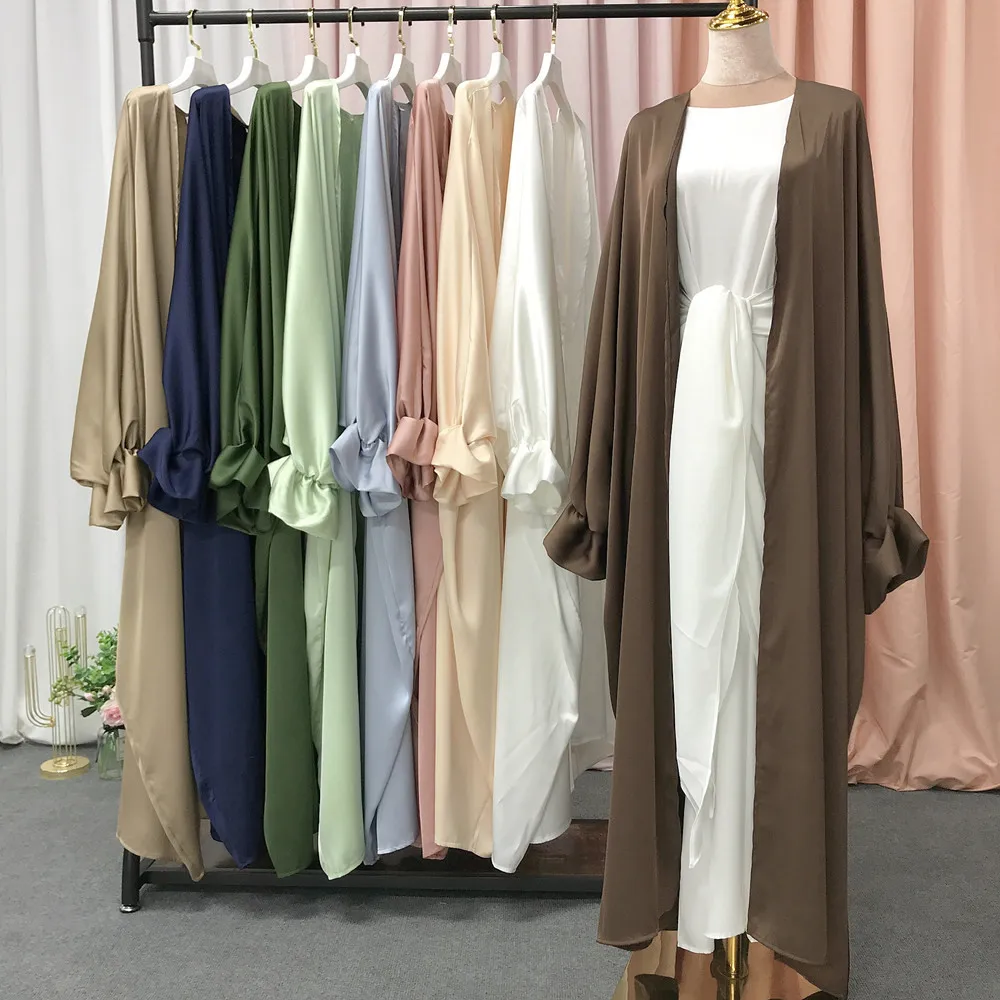 Abaya Musulmane à Manches Bouffantes pour l'Aïd, Robe Douce Élégante et Soyeuse, Vêtement de Service de Culte Arabe Musulman, Wy824