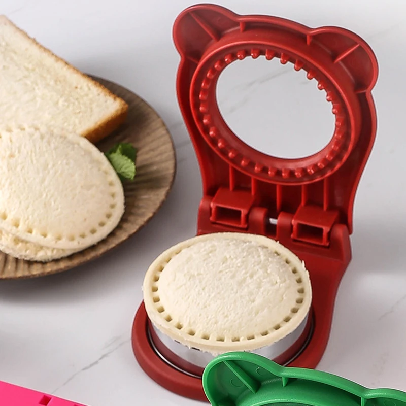 

Round Sandwich Cutter And Sealer Set For Kids Lunch Sandwiches Maker Bread Toast Breakfast Making Mold Kitchen Tool Accessories