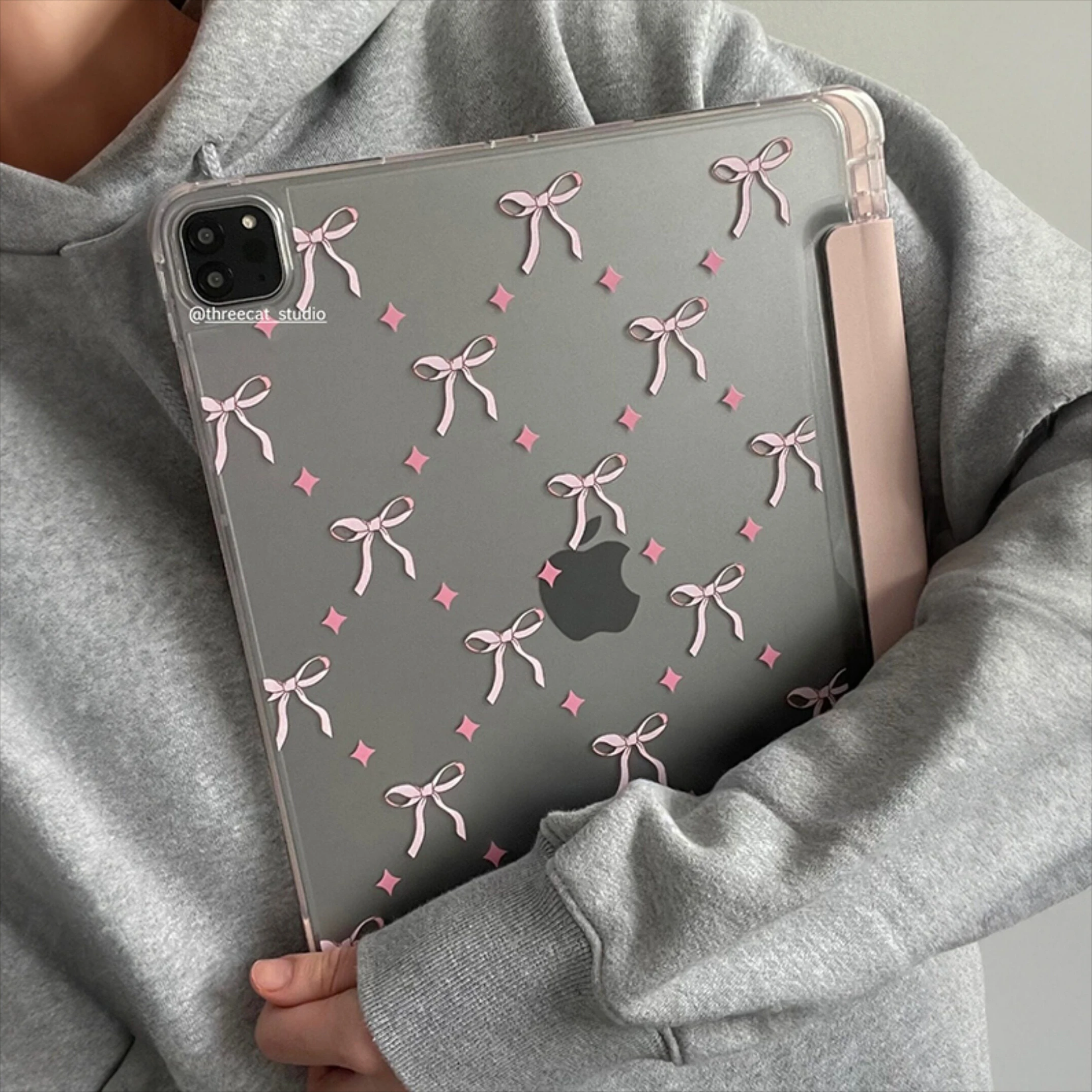 INS Rabbit Bow Cover Tri-Fold Case